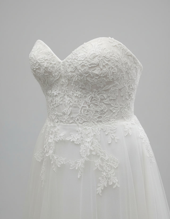 Hadley Dress in Vintage White by Tania Olsen PO9